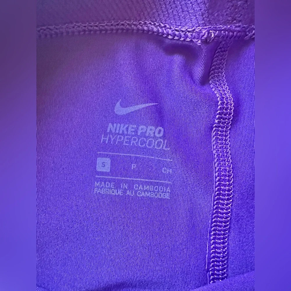 NWT Nike Pro Hyper Cool Compression Capri Tights Training Leggings Womens Sz S